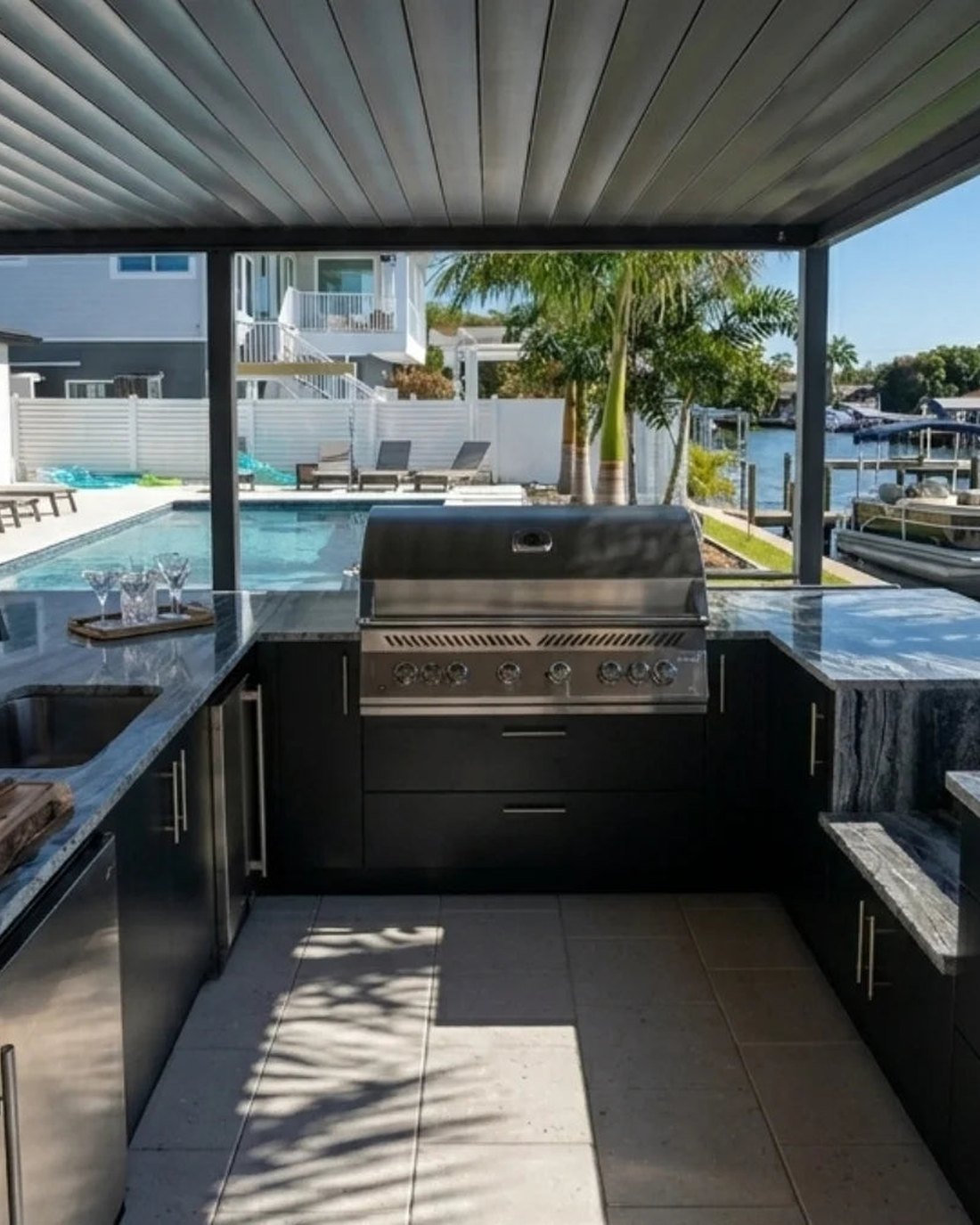 Brisa Elite outdoor kitchen — concept render